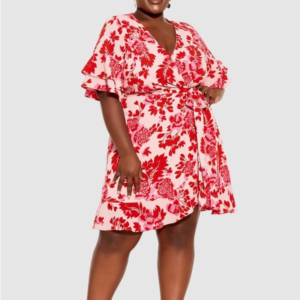 City Chic NWT Scarlet Floral Mini Dress Size 16